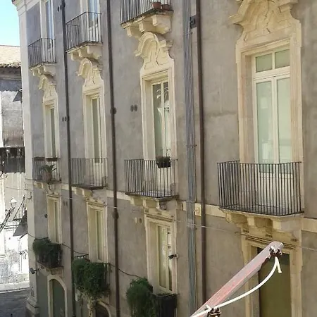 Il Letto Sotto Il Tetto